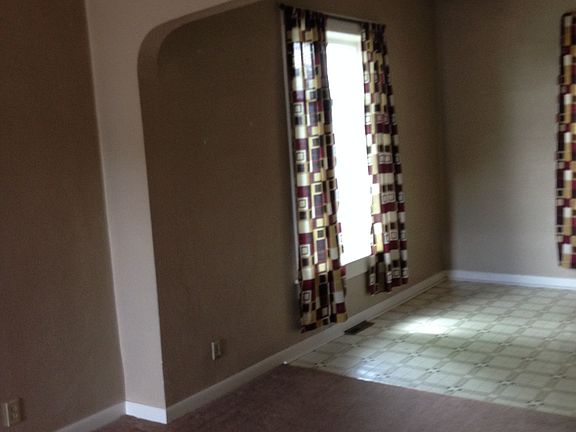 Living room dining room