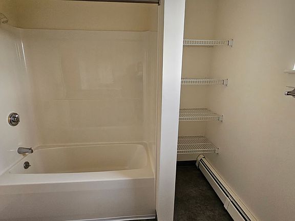 3rd image of 3 Isle Ln #801