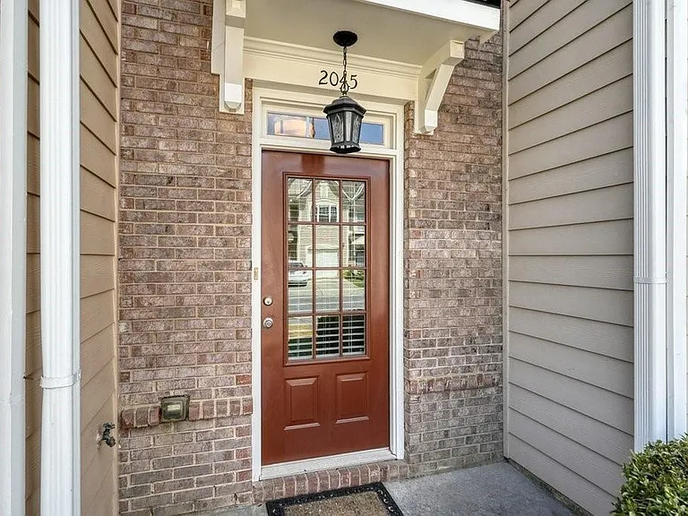 2045 Lakeshore Overlook Dr — Photo 6