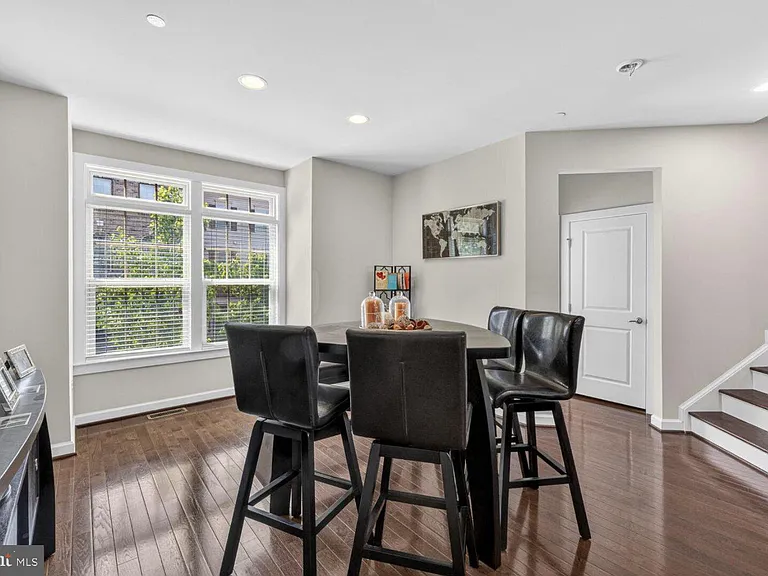 7314 Taylors Hill Ln — Photo 9