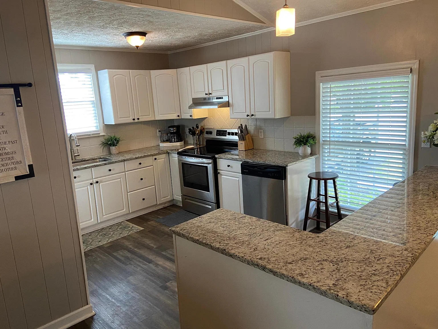 6528 Mercomatic Court — Photo 3