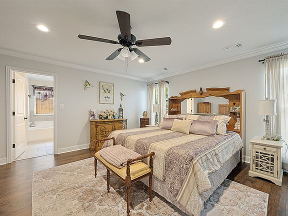 5th image of 3421 Hanan St