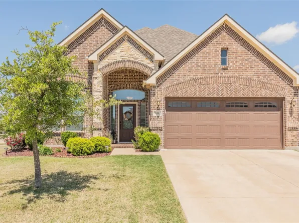 616 Seabourne Dr, Saginaw, TX 76179