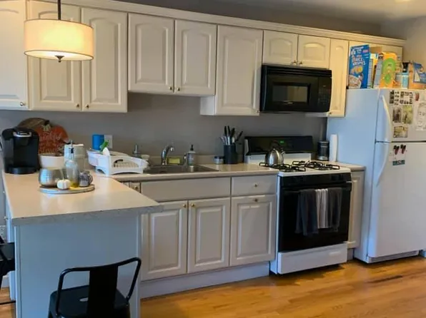 173 W 2nd St #3, Boston, MA 02127