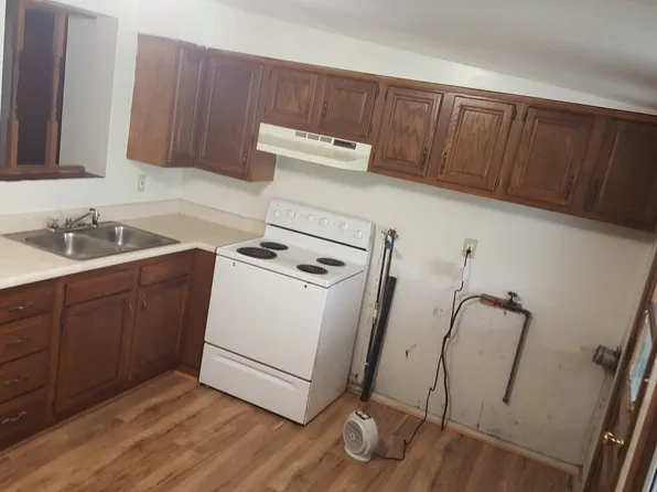406 S 5th St, Jeannette, PA 15644