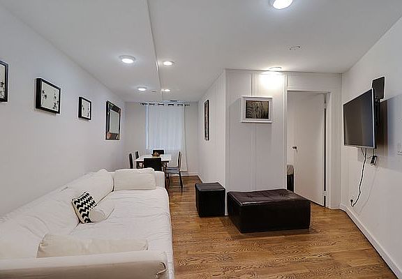 4th image of 210 E 35th St APT 1