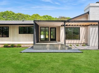54 Meeting House Rd, Westhampton Beach, NY 11978