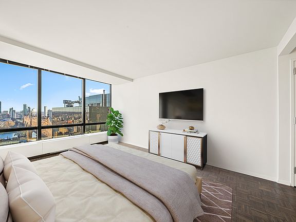 2nd image of 420 E 61st St APT 21C