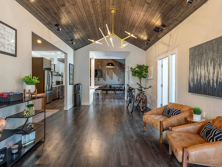 Bike Rentals in Clubhouse