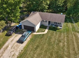 2455 W Thompson Rd, Fenton, MI 48430