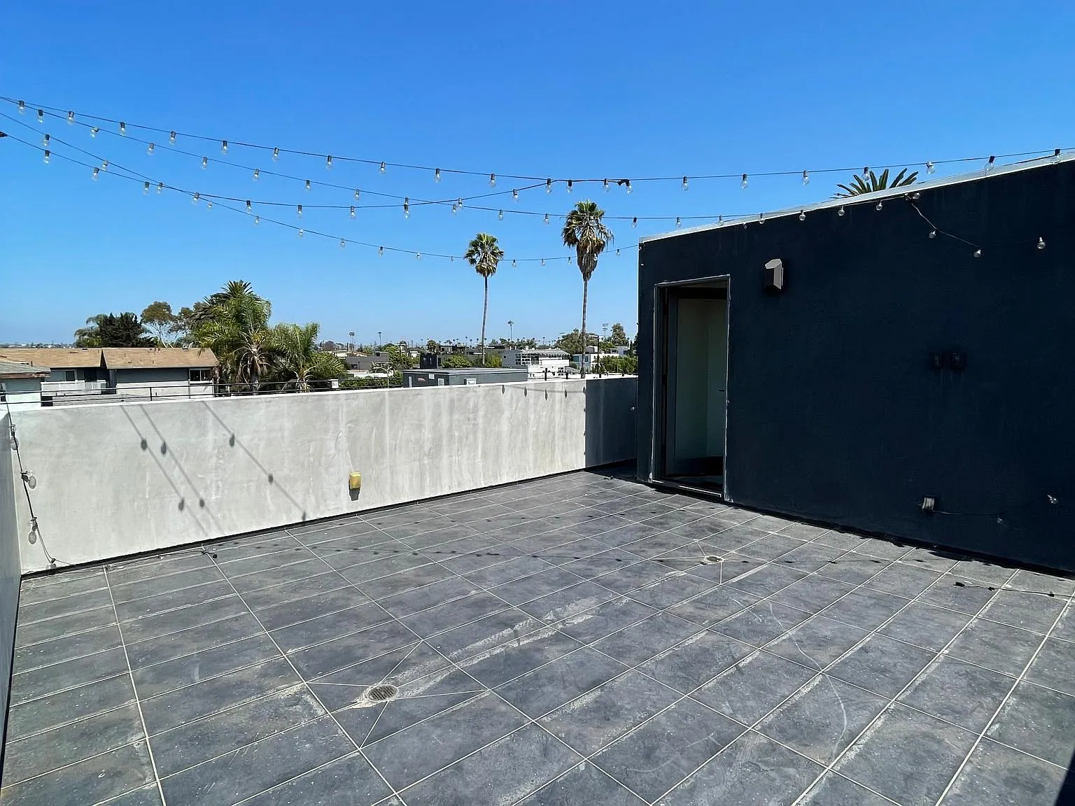 3 bed, 2.5 bath, 2000 sqft, $9,250 — Photo 4