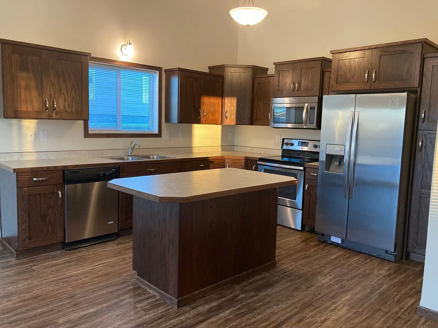 3 Bed 3 Bath Single Family Home — Photo 4