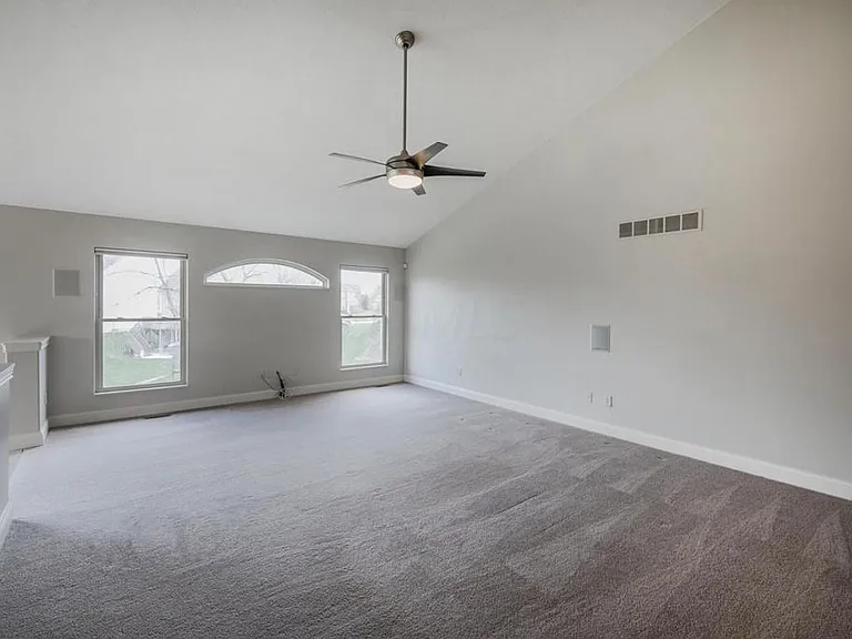 2323 Charoe St — Photo 24