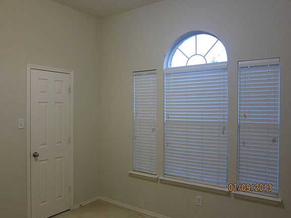 5th image of 403 Fountain Side Dr