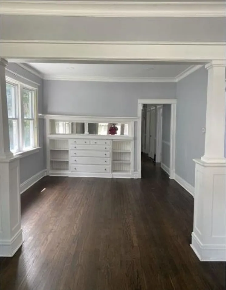 10520 S Perry Ave — Photo 2