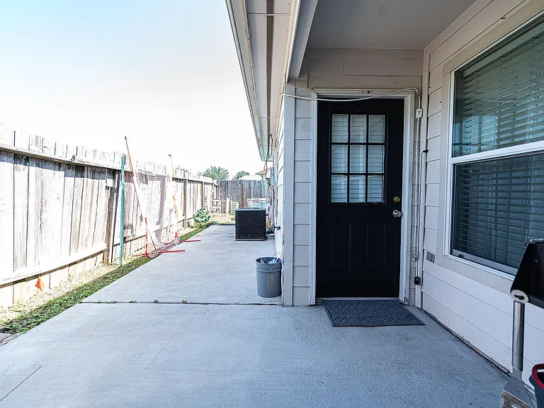 10306 Gerlach St — Photo 19