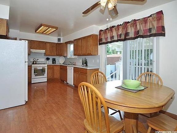 5th image of 3725 S Calvin Dr