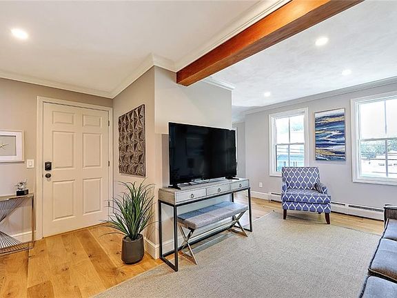 4th image of 65 Narragansett Ave #B-2