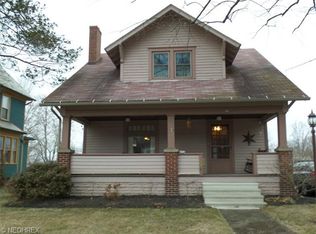 32 E Woodland Ave, Columbiana, OH 44408