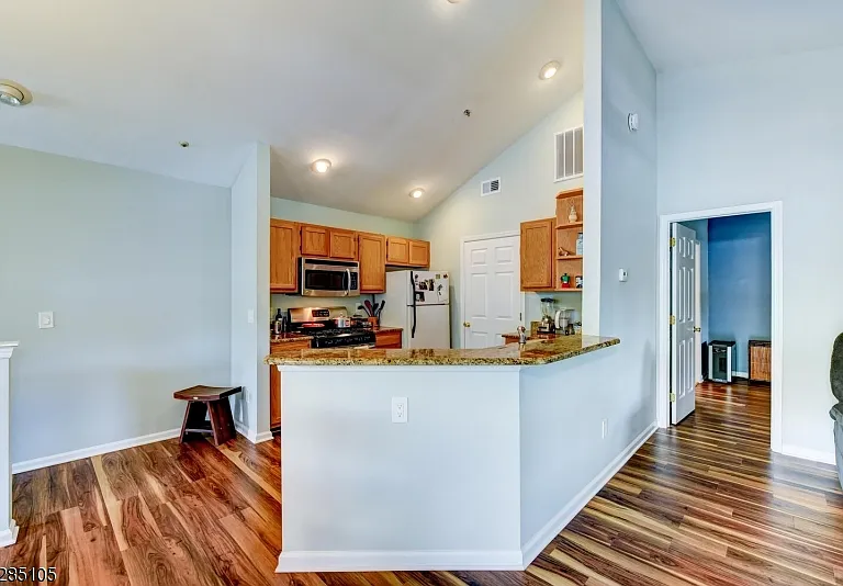 5803 Tudor Dr — Photo 10