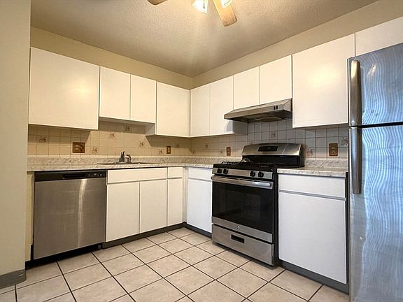 5th image of 22 Kenmar Dr Unit 200