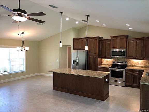 4th image of 5652 N Summerfield Pt