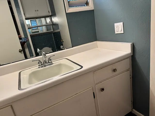 BATHROOM WITH SHOWER