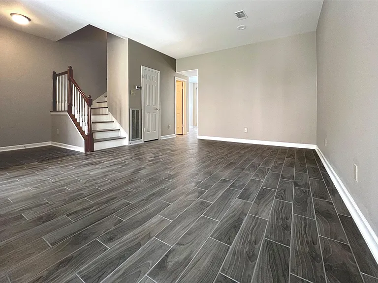 3300 Bellefontaine St #2 — Photo 4