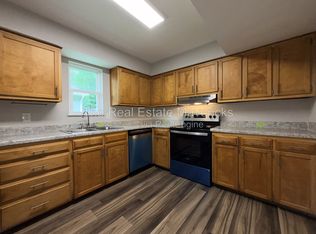 131 Pace Dr #C5, Trenton, GA 30752