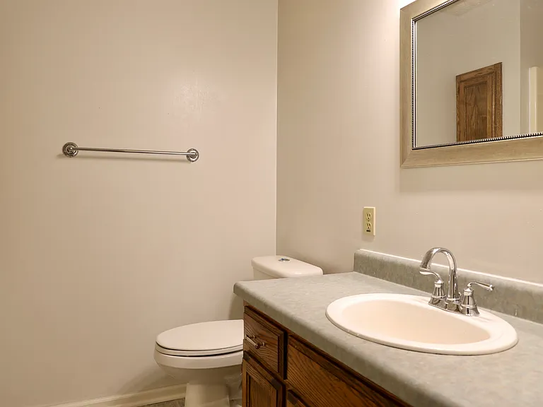 16280 Hardwood Ln — Photo 16