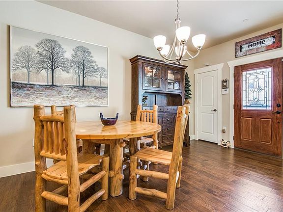4th image of 307 Lily Ln