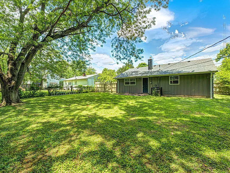 8619 Montery Rd — Photo 12