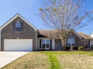 1501 Log Cabin Ln, Lawrenceville, GA 30045