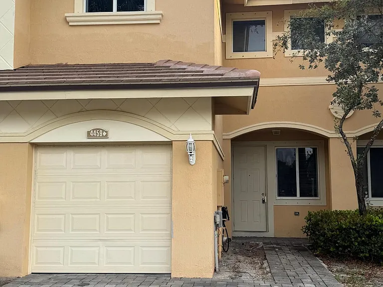 4459 Cotswold Hills Dr — Photo 1