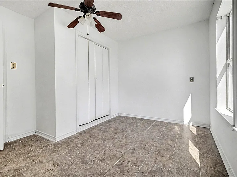 12215 Myrtle Ave — Photo 12