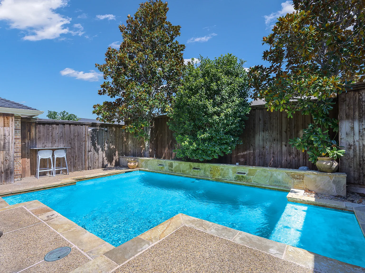 4 bed, 4499 sqft, $7,500 — Photo 2
