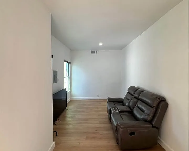 712 Nottingham Blvd #1 — Photo 5