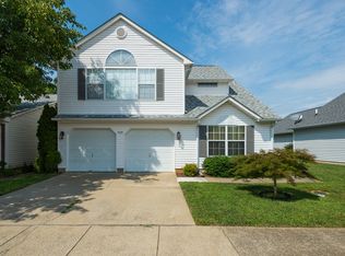 9125 Hampton Ridge Ct, Louisville, KY 40220