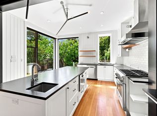 2570 Folsom St, San Francisco, CA 94110