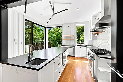 2570 Folsom St Photo 1 2570 Folsom St Photo 1