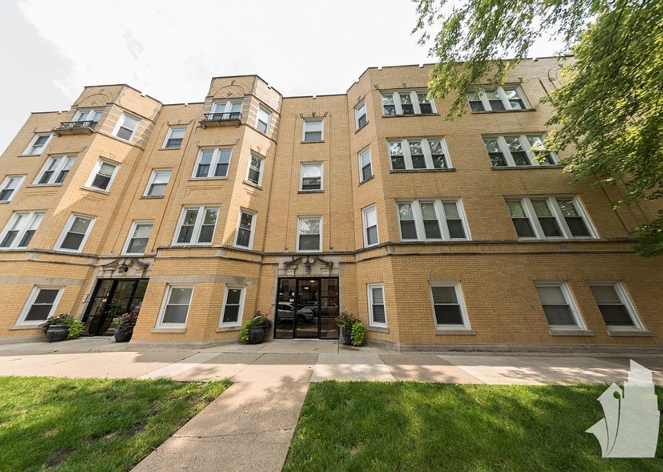 1st image of 6501 N Claremont Ave #X1