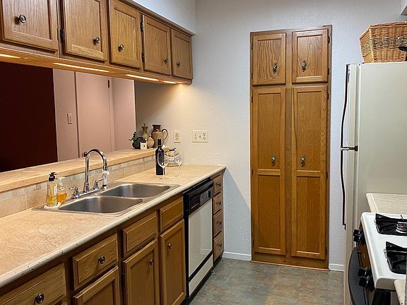 5th image of 3839 Dry Creek Dr Unit 213