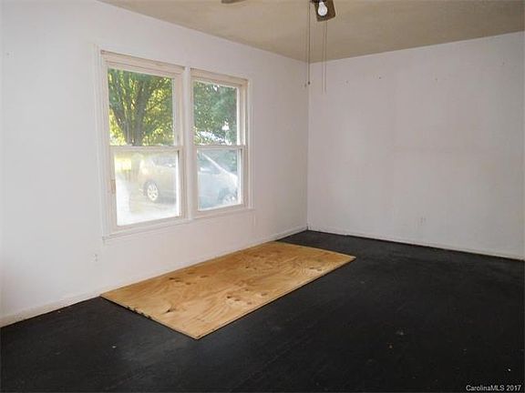 4th image of 2507 Lyon St