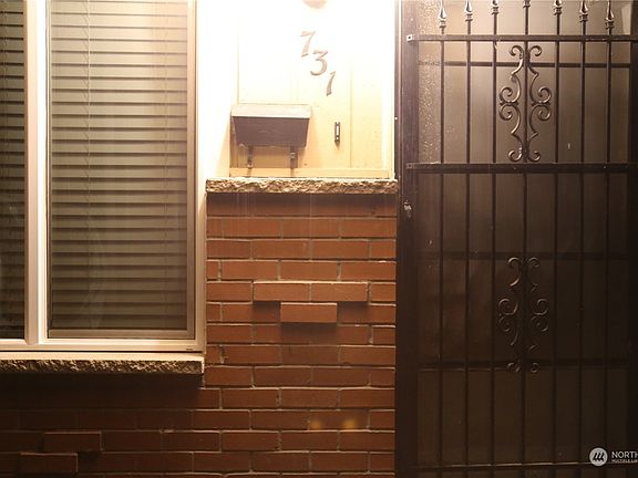 3rd image of 727 731 8th Avenue Pl NW