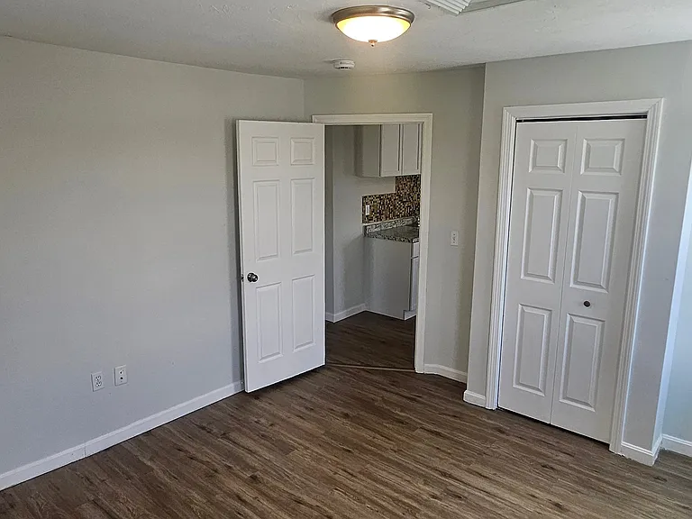 5 McFarland Ct #2 — Photo 7