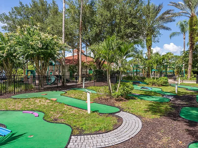 Sun Key Pl — Photo 72