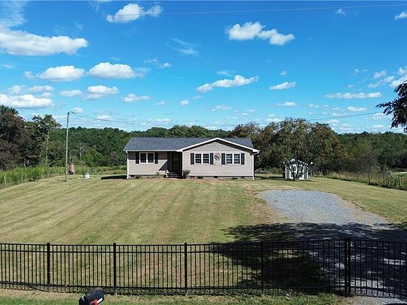 3rd image of 605 Liberty School Rd