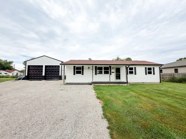 430 S 10th St, Marshall, IL 62441
