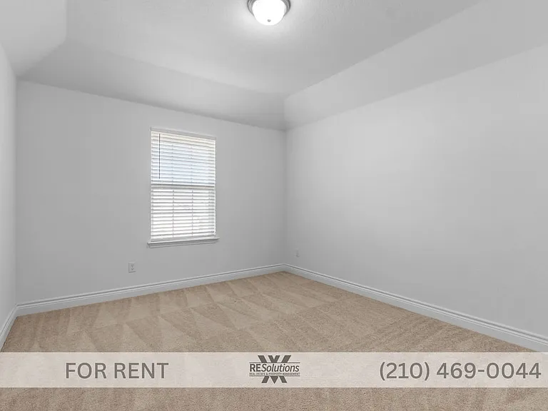 11427 Anselmo — Photo 4
