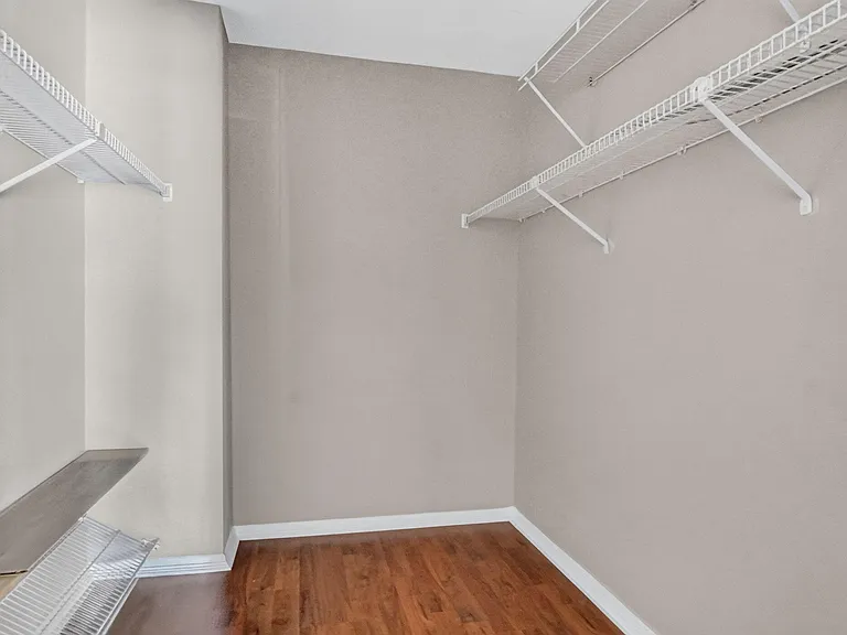301 Club Cir #208 — Photo 23